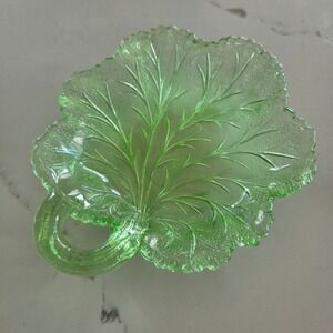 Green Depression Glass Leaf Dish Trinket Tray Candy‎ Dish with Handle